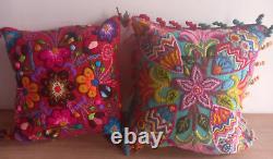 2 Peruvian Ayacucho cushions embroidered in wool