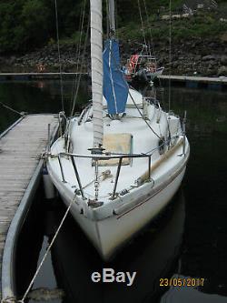 23ft pandora international yacht. As is. New covers, anchor and sails included